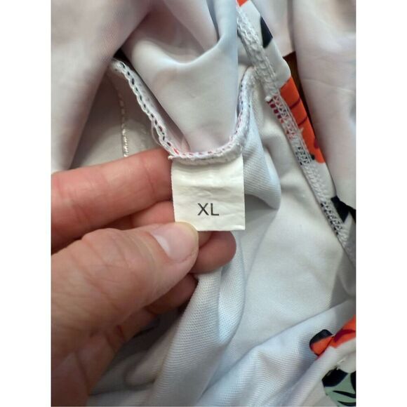 Floral ruffle shoulder one piece swimsuit size XL - Picture 6 of 6